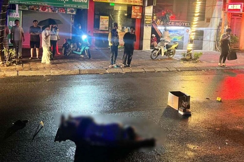 Hiện trường vụ tai nạn khiến 1 thanh ni&ecirc;n tử vong.