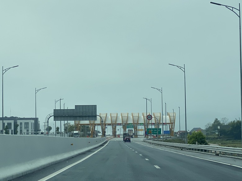 V&igrave; sao c&aacute;c trạm BOT ở Quảng Ninh đồng loạt tăng gi&aacute; dịch vụ sử dụng đường bộ?- Ảnh 1.