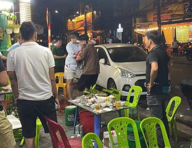 M&acirc;u thuẫn tr&ecirc;n b&agrave;n nhậu, nam thanh ni&ecirc;n ở Đ&agrave; Nẵng đ&acirc;m bạn tử vong- Ảnh 1.