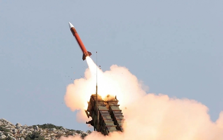 Tổng thống Zelensky cảnh b&aacute;o Ukraine sắp cạn kiệt t&ecirc;n lửa ph&ograve;ng thủ- Ảnh 1.