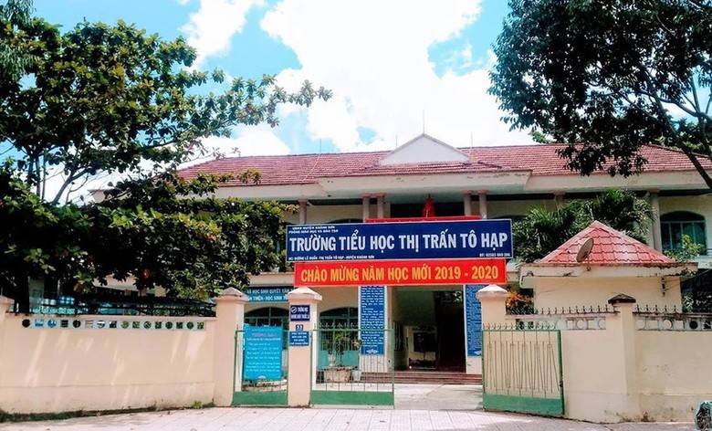 Hàng chục học sinh ở Khánh Hòa nhập viện sau khi ăn sáng từ hàng rong- Ảnh 2. Hàng chục học sinh ở Khánh Hòa nhập viện sau khi ăn sáng từ hàng rong- Ảnh 2.