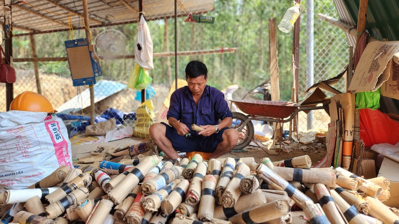 Tỉ mẩn từng mũi nổ m&igrave;n c&ugrave;ng những thợ l&agrave;m hầm cao tốc Quảng Ng&atilde;i- Ảnh 6.