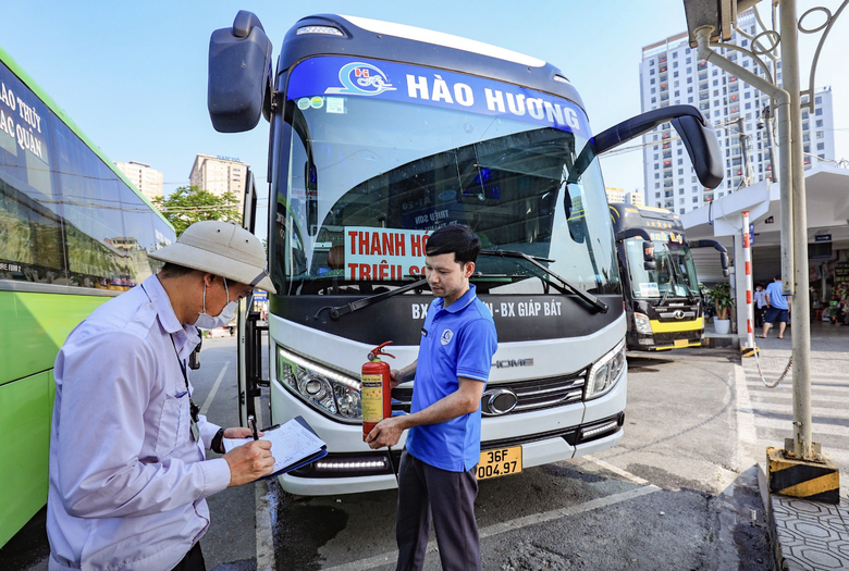 Trực diện bất cập trong quản l&yacute; kinh doanh vận tải- Ảnh 1.