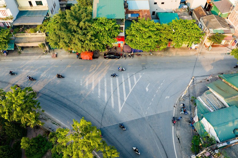 H&agrave; Nội: Cổng trường an to&agrave;n hơn sau khi giới hạn tốc độ- Ảnh 2.