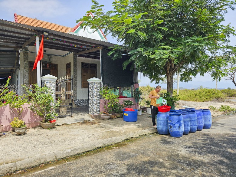 Cận cảnh khu tái định cư 50ha, gần 10 năm chỉ còn 1 hộ- Ảnh 3. Cận cảnh khu tái định cư 50ha, gần 10 năm chỉ còn 1 hộ- Ảnh 3.