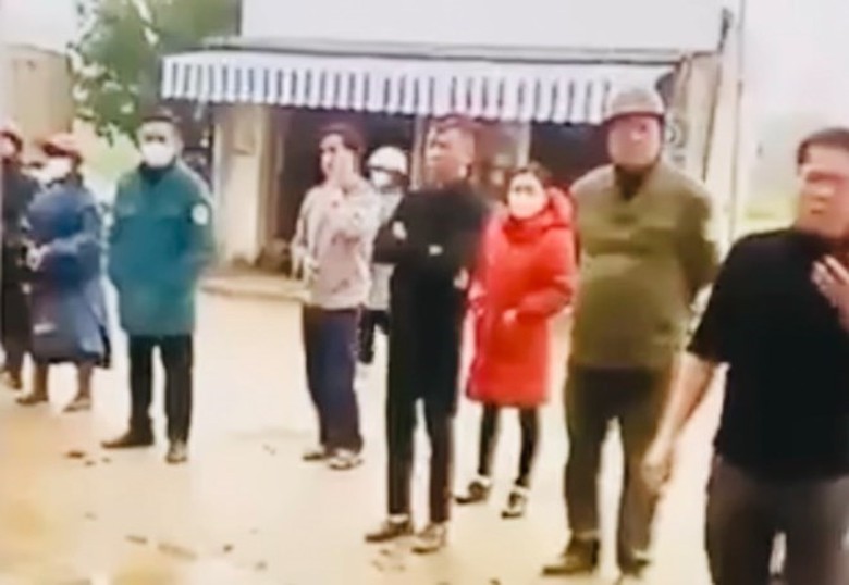 Nghệ An: Đề nghị kiểm điểm phó chủ tịch xã hách dịch, cửa quyền với dân- Ảnh 1. Nghệ An: Đề nghị kiểm điểm phó chủ tịch xã hách dịch, cửa quyền với dân- Ảnh 1.