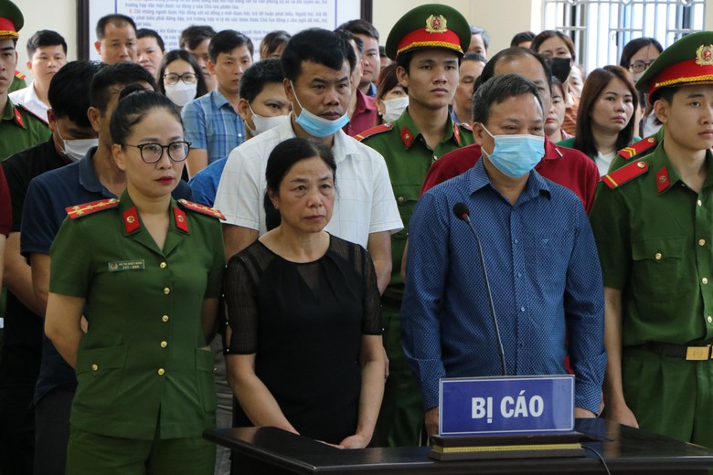 Cựu ch&aacute;nh thanh tra tỉnh Lai Ch&acirc;u lĩnh 2 năm 6 th&aacute;ng t&ugrave; v&igrave; nhận hối lộ- Ảnh 2.