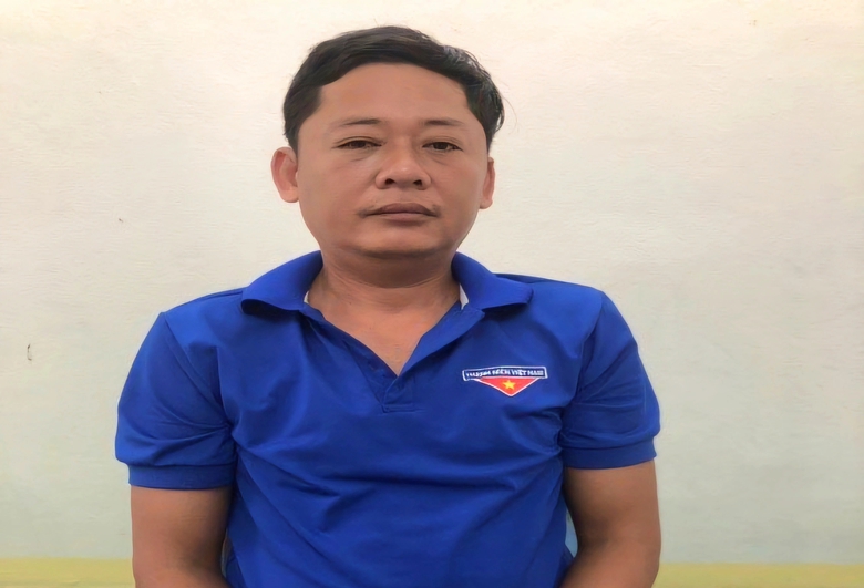 Ma men đ&aacute;nh CSGT khi bị kiểm tra nồng độ cồn- Ảnh 1.