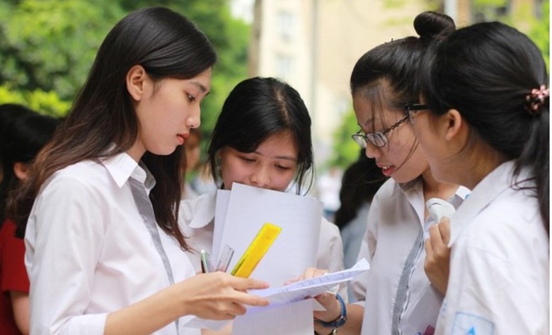 Th&iacute; sinh bắt đầu đăng k&yacute; thi tốt nghiệp THPT 2024- Ảnh 1.