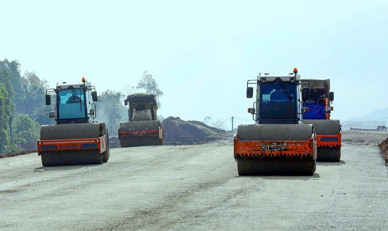 Giải ng&acirc;n vốn giao th&ocirc;ng vượt kế hoạch- Ảnh 2.