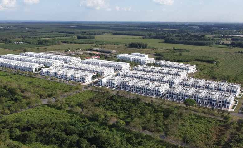 Nữ chủ tịch UBND huyện Trảng Bom bị kỷ luật sau vụ 680 biệt thự xây trái phép- Ảnh 1. Nữ chủ tịch UBND huyện Trảng Bom bị kỷ luật sau vụ 680 biệt thự xây trái phép- Ảnh 1.