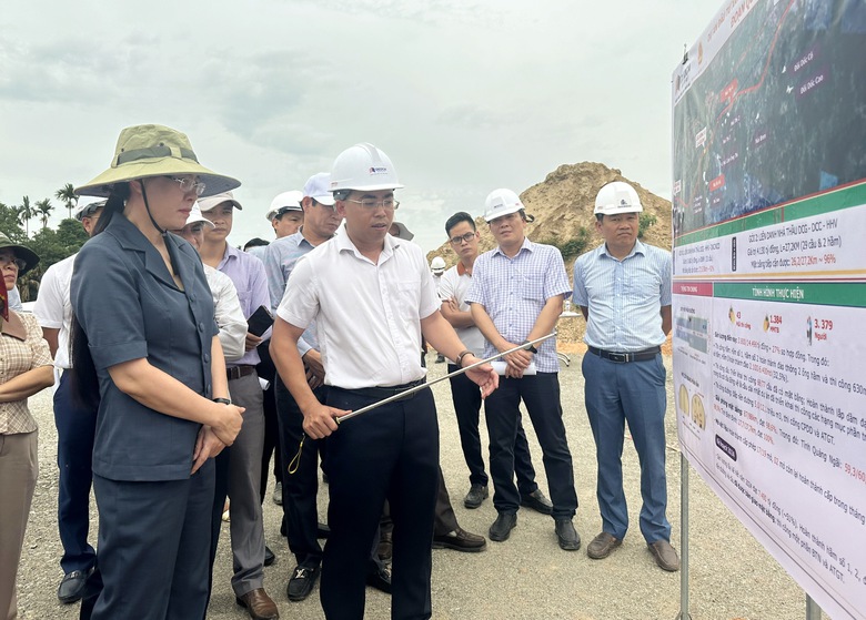 B&iacute; thư Quảng Ng&atilde;i: Dứt điểm xong mặt bằng cao tốc Quảng Ng&atilde;i - Ho&agrave;i Nhơn trước 30/6- Ảnh 1.