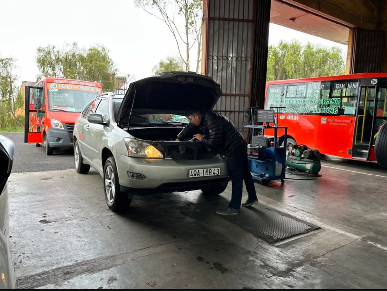 Trung t&acirc;m Đăng kiểm xe cơ giới L&acirc;m Đồng thiếu l&atilde;nh đạo k&yacute; giấy chứng nhận- Ảnh 1.