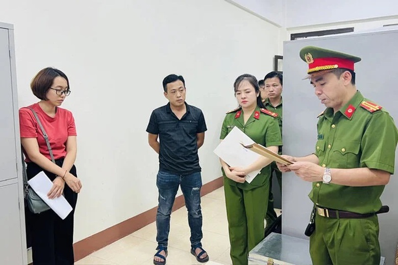 Khởi tố 3 cán bộ trung tâm đào tạo lái xe Trường Cao đẳng Lào Cai- Ảnh 1. Khởi tố 3 cán bộ trung tâm đào tạo lái xe Trường Cao đẳng Lào Cai- Ảnh 1.