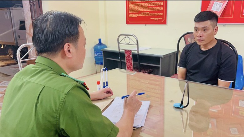 L&agrave;o Cai: Tạm giữ đối tượng thu phế 500 ngh&igrave;n đồng/lượt xe h&agrave;ng v&agrave;o cửa khẩu- Ảnh 1.