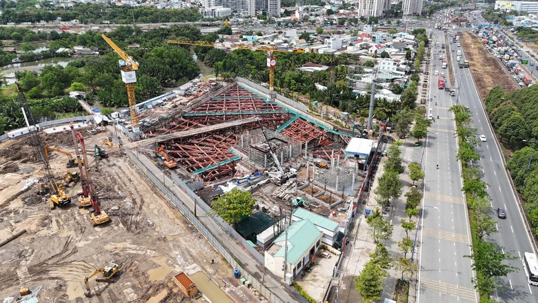 Thi c&ocirc;ng dự &aacute;n ngh&igrave;n tỷ, Unicons c&ugrave;ng thầu phụ buộc phải dọn b&ugrave;n đổ bậy- Ảnh 3.