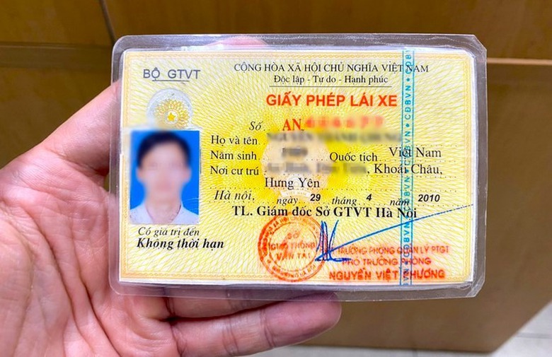 Người vi phạm giao th&ocirc;ng trốn nộp phạt sẽ kh&ocirc;ng được cấp, đổi bằng l&aacute;i xe- Ảnh 2.