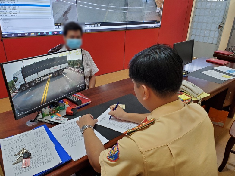 Bến Tre: Ph&aacute;t động cung cấp th&ocirc;ng tin, h&igrave;nh ảnh vi phạm trật tự ATGT- Ảnh 1.