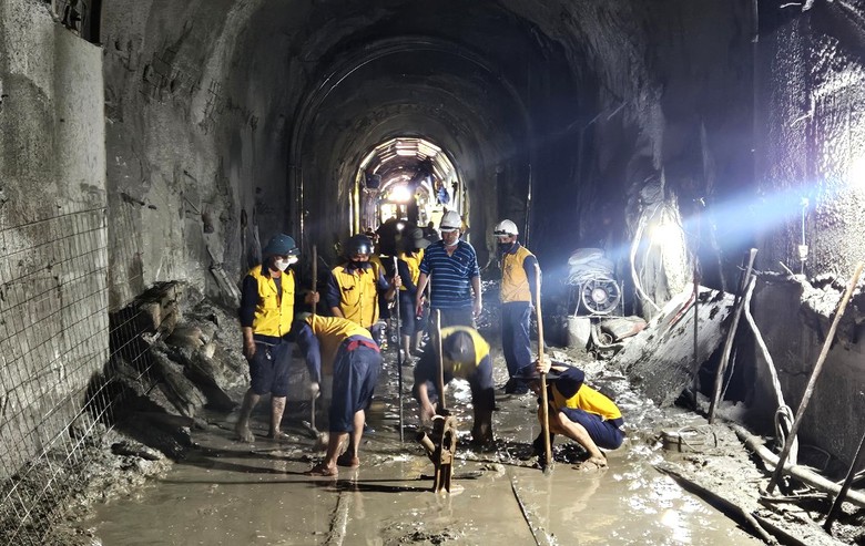 Sụt lở hầm B&atilde;i Gi&oacute; g&acirc;y thiệt hại hơn 50 tỷ đồng- Ảnh 1.