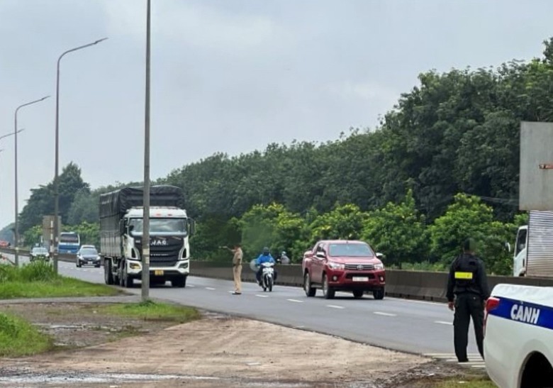 Vụ bảo kê xe quá tải qua Trạm CSGT Suối Tre: Trả hồ sơ điều tra bổ sung- Ảnh 1. Vụ bảo kê xe quá tải qua Trạm CSGT Suối Tre: Trả hồ sơ điều tra bổ sung- Ảnh 1.