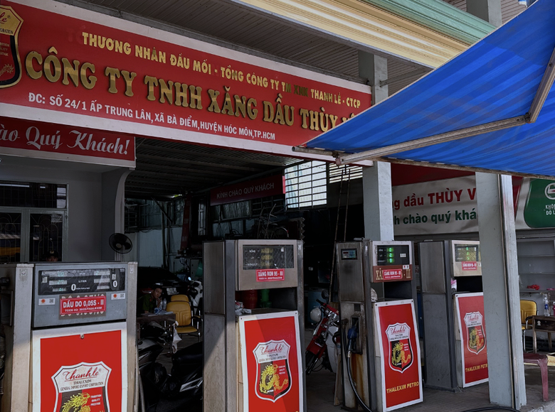 Vụ buôn lậu 200 triệu lít xăng: Khởi tố thêm 23 bị can- Ảnh 2. Vụ buôn lậu 200 triệu lít xăng: Khởi tố thêm 23 bị can- Ảnh 2.