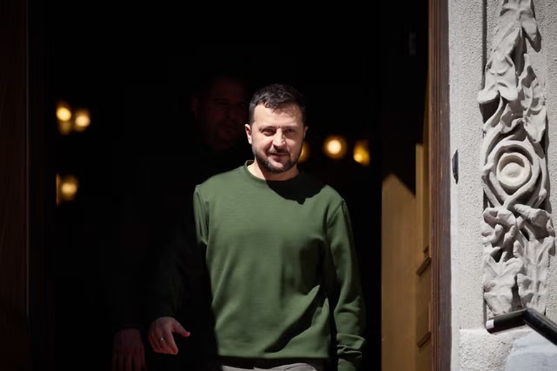 Từ &acirc;m mưu &aacute;m s&aacute;t Tổng thống Zelensky, ph&aacute;t hiện lỗ hổng an ninh chết người của Ukraine- Ảnh 2.