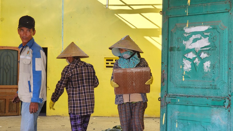 Quảng Ngãi: Người dân tháo dỡ nhà, kịp bàn giao mặt bằng làm cao tốc trước 30/6- Ảnh 5. Quảng Ngãi: Người dân tháo dỡ nhà, kịp bàn giao mặt bằng làm cao tốc trước 30/6- Ảnh 5.