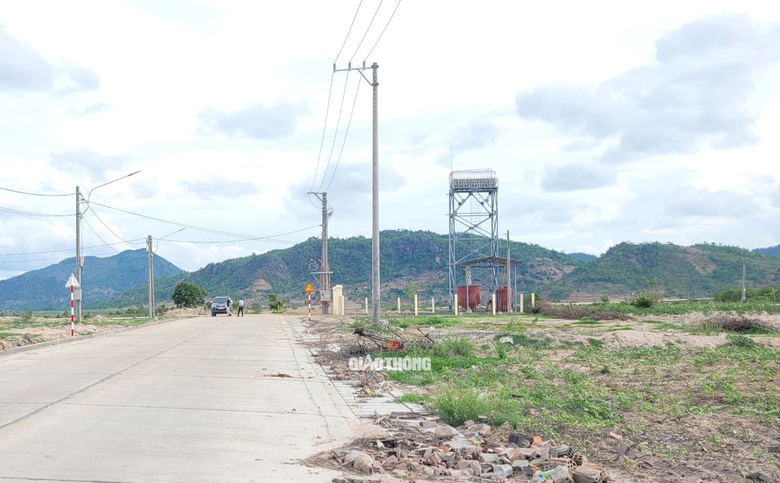 Người d&acirc;n khu Suối Cạn m&ograve;n mỏi chờ ng&agrave;y t&aacute;i định cư, ổn định cuộc sống- Ảnh 3.