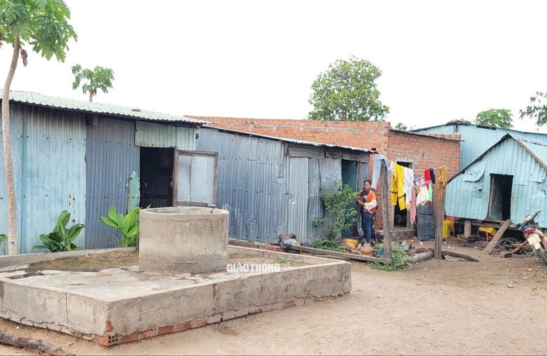 Người d&acirc;n khu Suối Cạn m&ograve;n mỏi chờ ng&agrave;y t&aacute;i định cư, ổn định cuộc sống- Ảnh 2.