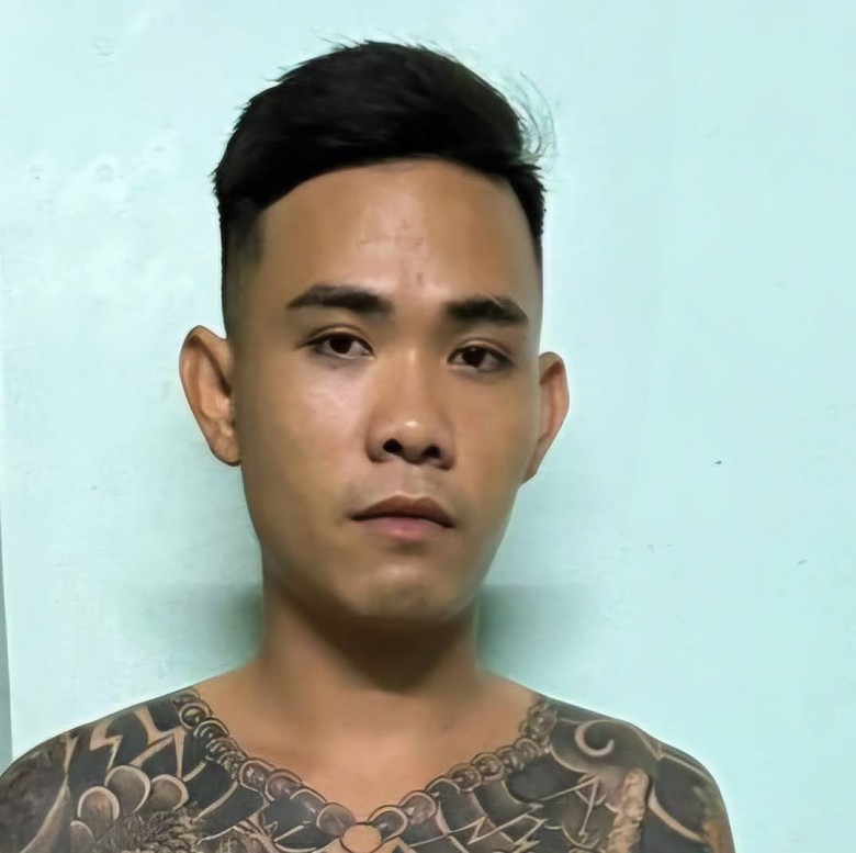 Khởi tố, bắt tạm giam nghi phạm nổ s&uacute;ng v&agrave;o tiệm spa ở Long An- Ảnh 1.