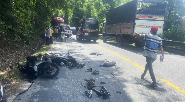 Bắt tạm giam tài xế xe khách gây tai nạn chết người trên đèo Bảo Lộc- Ảnh 2. Bắt tạm giam tài xế xe khách gây tai nạn chết người trên đèo Bảo Lộc- Ảnh 2.