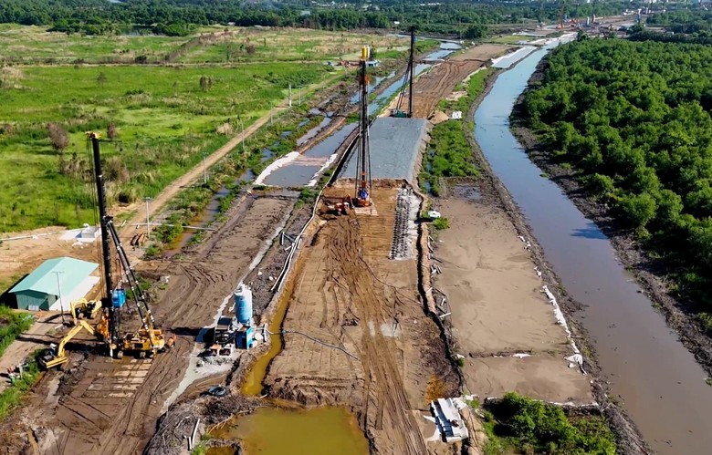 Sẽ cưỡng chế 17 trường hợp kh&ocirc;ng b&agrave;n giao mặt bằng dự &aacute;n đường V&agrave;nh đai 3- Ảnh 2.