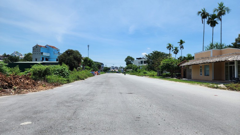 Ngổn ngang dự &aacute;n đường 876m ở Quảng Ng&atilde;i: Sau 9 năm l&agrave;m được 150m- Ảnh 6.