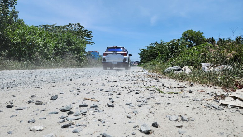 Ngổn ngang dự &aacute;n đường 876m ở Quảng Ng&atilde;i: Sau 9 năm l&agrave;m được 150m- Ảnh 10.