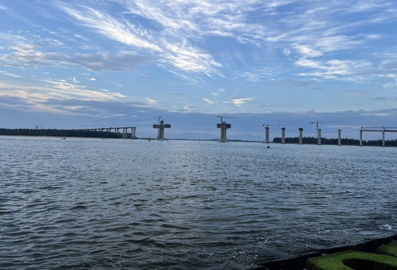 B&agrave;n giao mặt bằng dự &aacute;n đường ven biển v&agrave; cầu vượt s&ocirc;ng Hương trong th&aacute;ng 7- Ảnh 3.