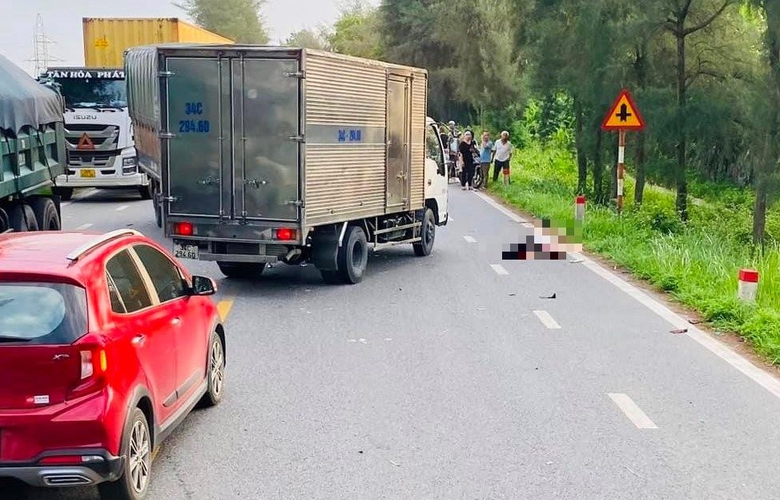 Tai nạn li&ecirc;n ho&agrave;n tr&ecirc;n đường tỉnh 390D, thiếu ni&ecirc;n đi xe m&aacute;y tử vong- Ảnh 1.