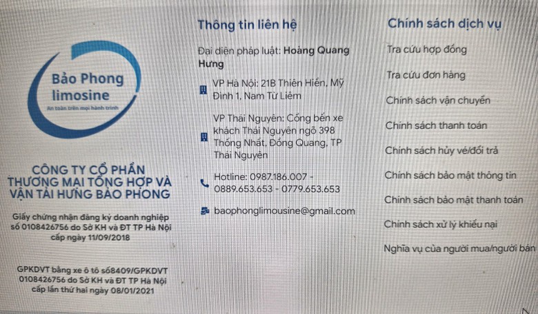 Xe kh&aacute;ch ch&egrave;n &eacute;p nhau tr&ecirc;n đường, người d&acirc;n hốt hoảng leo vỉa h&egrave; để tr&aacute;nh- Ảnh 5.