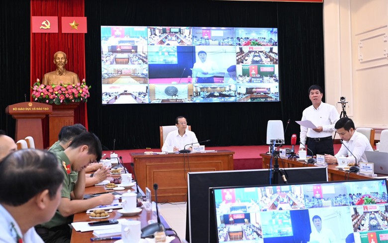 Kỳ thi tốt nghiệp THPT năm 2024: Cảnh b&aacute;o gian lận thi cử c&ocirc;ng nghệ cao- Ảnh 1.