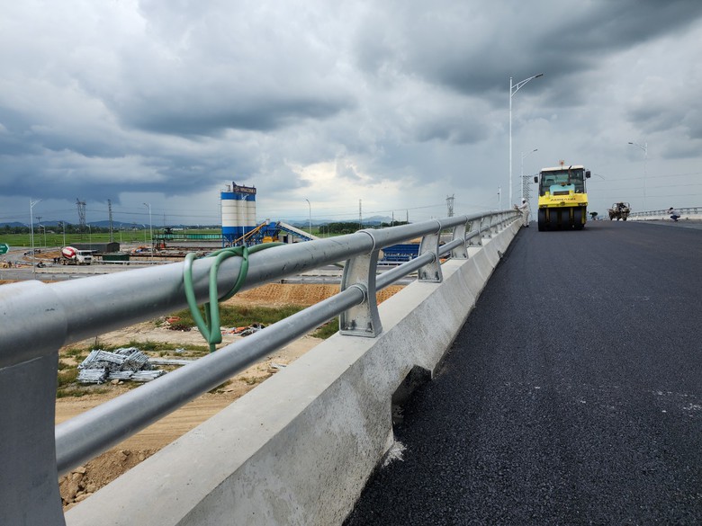 Ngắm n&uacute;t giao cao tốc đầu ti&ecirc;n qua H&agrave; Tĩnh trước ng&agrave;y th&ocirc;ng xe- Ảnh 3.