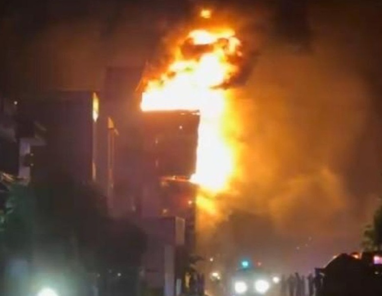 Ch&aacute;y nh&agrave; 4 tầng kinh doanh đồ điện ở Nam Định- Ảnh 1.