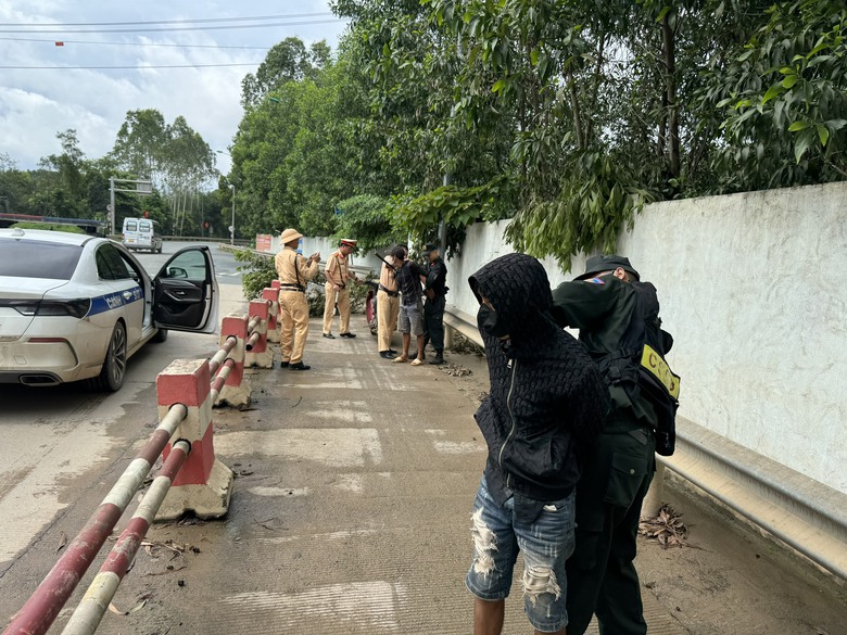 CSGT Lạng Sơn bắt giữ kẻ trộm xe m&aacute;y sau 10 ph&uacute;t nhận tin b&aacute;o- Ảnh 1.