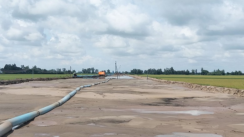 Nh&agrave; thầu được ph&acirc;n bổ c&aacute;t thi c&ocirc;ng cao tốc trục ngang miền T&acirc;y ra sao?- Ảnh 3.