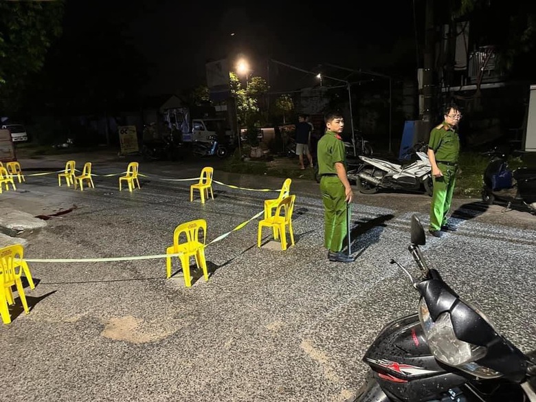 Nghi m&acirc;u thuẫn gia đ&igrave;nh, người đ&agrave;n &ocirc;ng ch&eacute;m bố v&agrave; anh trai nguy kịch ở H&agrave; Nội- Ảnh 1.