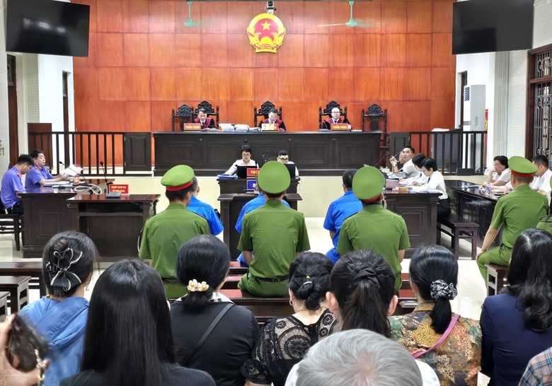 Nguy&ecirc;n Gi&aacute;m đốc C&ocirc;ng an TP Hải Ph&ograve;ng Đỗ Hữu Ca được giảm 3 năm t&ugrave; tại phi&ecirc;n ph&uacute;c thẩm- Ảnh 2.