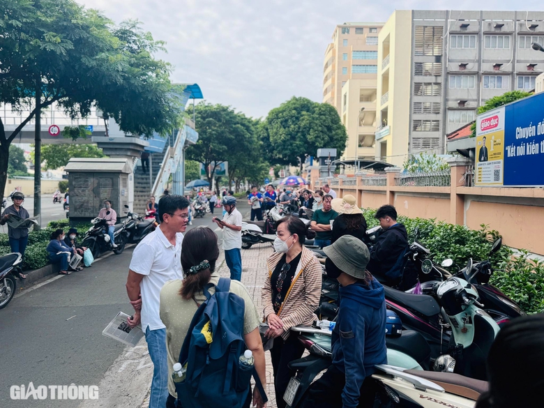 TP.HCM: Th&iacute; sinh rạng rỡ, tự tin bước v&agrave;o m&ocirc;n thi tốt nghiệp THPT đầu ti&ecirc;n- Ảnh 11.