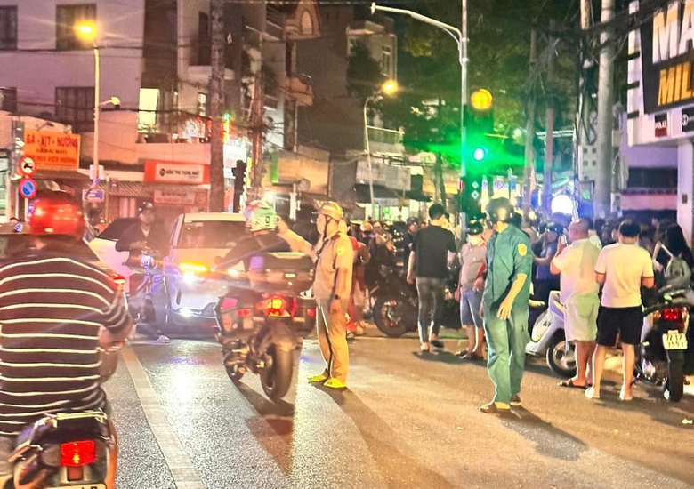 Hiện trường vụ &ocirc; t&ocirc; t&ocirc;ng h&agrave;ng loạt xe m&aacute;y, hai người tử vong ở Vũng T&agrave;u- Ảnh 6.