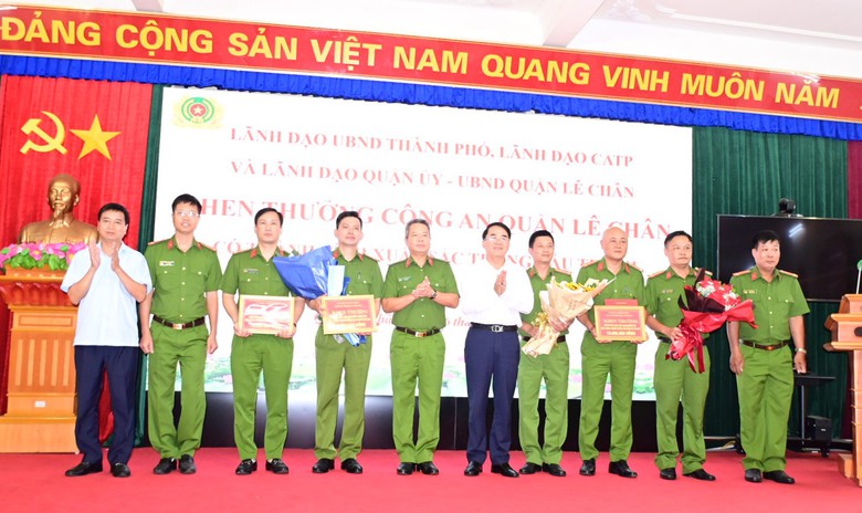Hai mẹ con thuê nhà trọ bí mật cất giấu ma túy ở Hải Phòng- Ảnh 2. Hai mẹ con thuê nhà trọ bí mật cất giấu ma túy ở Hải Phòng- Ảnh 2.