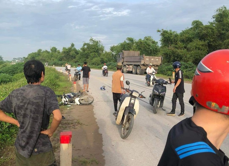 Xe Howo vượt ẩu đ&acirc;m xe m&aacute;y, một người tử vong- Ảnh 1.