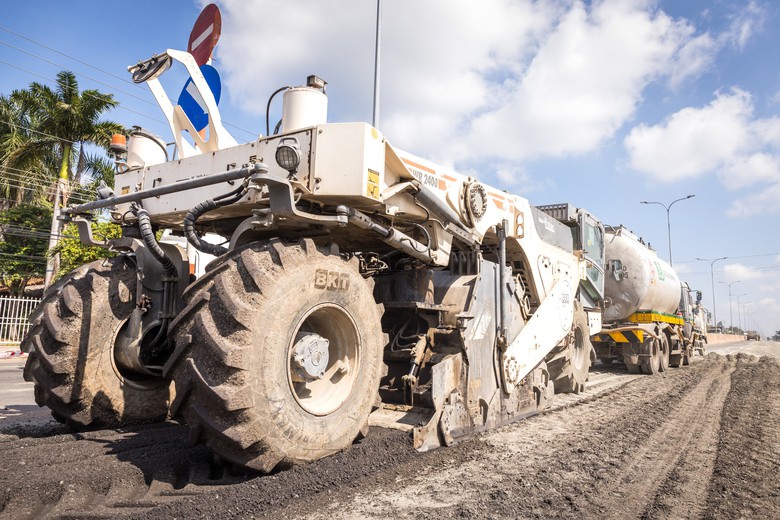 &Aacute;p dụng c&aacute;c giải ph&aacute;p kỹ thuật bền vững, hiệu quả kinh tế trong thi c&ocirc;ng, bảo tr&igrave; đường bộ- Ảnh 6.