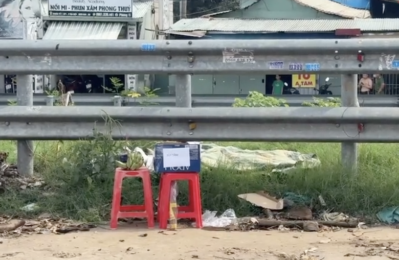 Bị t&agrave;u hỏa t&ocirc;ng, cụ &ocirc;ng 67 tuổi tử vong tại chỗ- Ảnh 1.